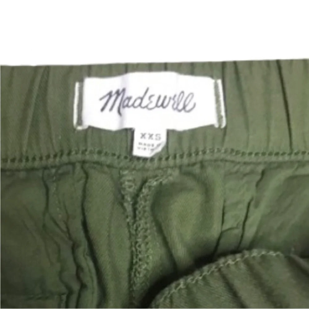 Madewell Pull-on Burch Leaf Short Dolphin Hem in Olive Green Size XXS